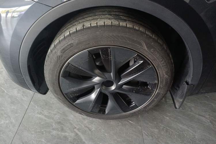 Used Tesla Model Y 2024 Rear-Wheel-Drive Version
