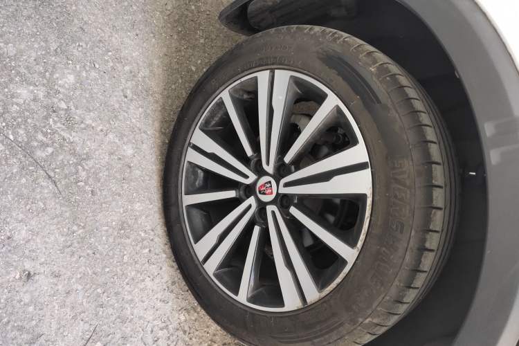 Used Roewe RX5 2019 20T Two-Wheel Drive Automatic Ali Smart Connectivity Platinum Edition
