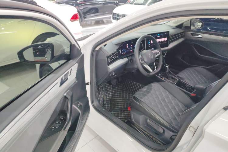 Used Volkswagen Sagitar 2023 300TSI DSG Excellence Edition
