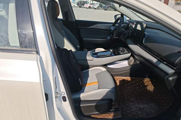 Used AION S Plus 2023 70 Enjoyment Edition Ternary Lithium