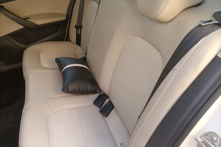 Used Skoda Rapid 2015 1.6L Automatic Smart Selection Model
