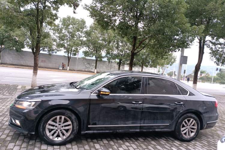 Used Volkswagen Passat 2016 330TSI DSG Luxury Edition