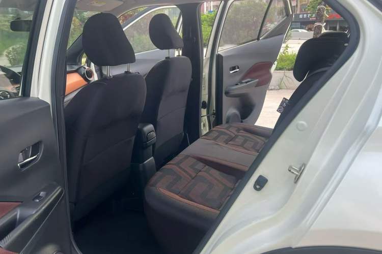 Used Nissan Kicks 2017 1.5L CVT Cool Enjoy Edition
