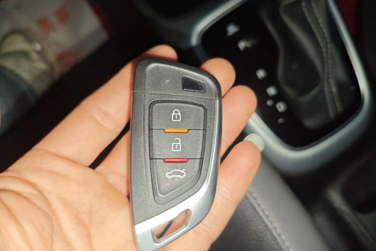 Used Kia kx1 Stonic 2019 1.4L Automatic Fun Edition China VI
