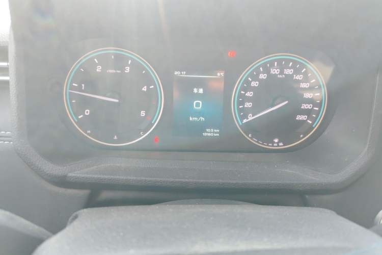 Used JMC DaDao 2023 All-Purpose 2.3T Diesel Manual Two-Wheel Drive Standard-Wheelbase Comfort Edition
