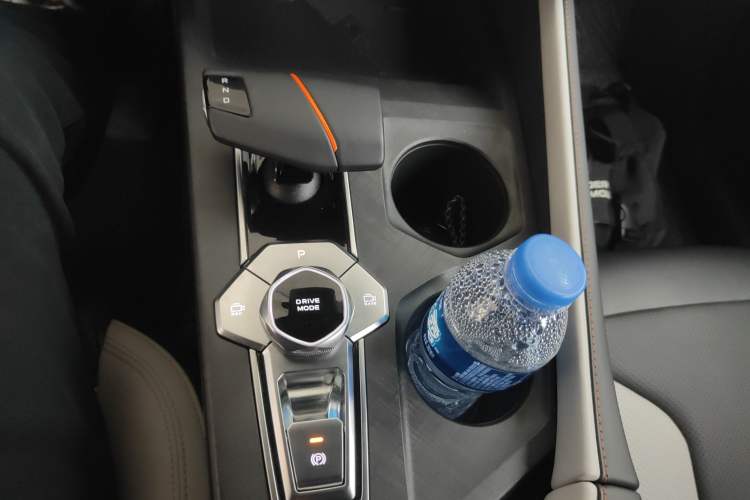 Used Changan UNI-V iDD 2024 Blue Whale Smart Electric iDD 136km ZhiKu Model