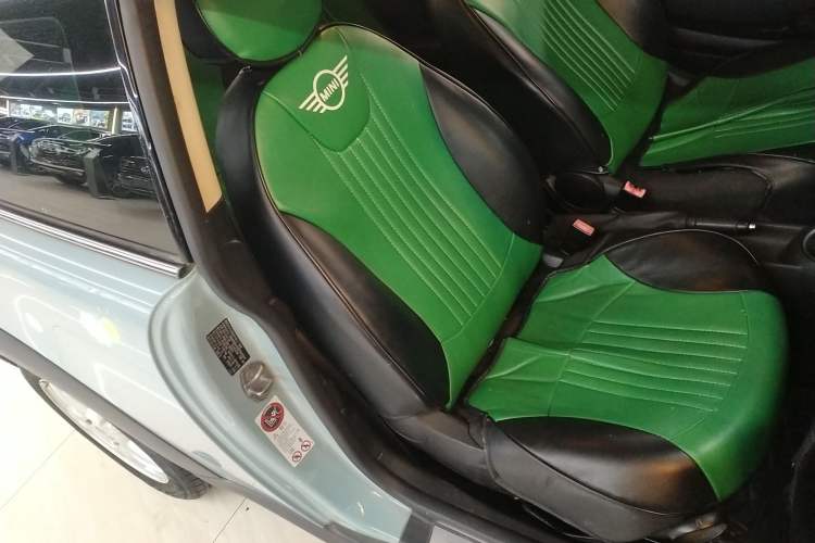 Used  MINI 2011 1.6L ONE