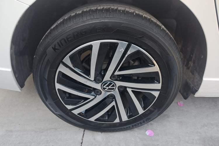 Used Volkswagen Lavida 2021 1.5L Automatic Comfort Edition
