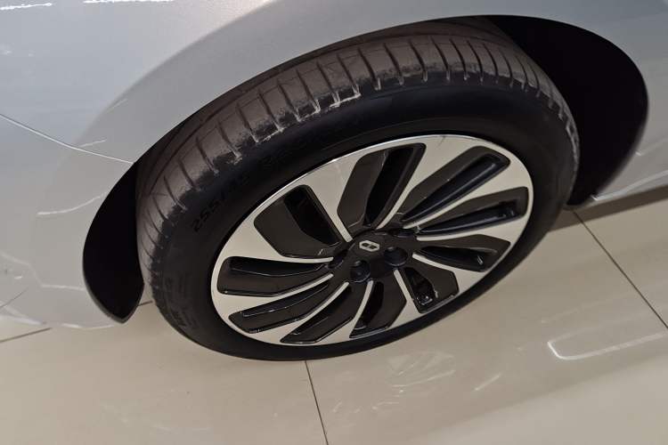 Used Hima AITO M5 2022 Extended-Range Four-Wheel Drive Performance Version
