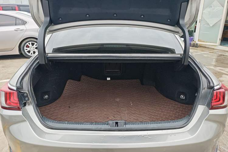 Used Lexus ES 2020 200 Excellence Edition
