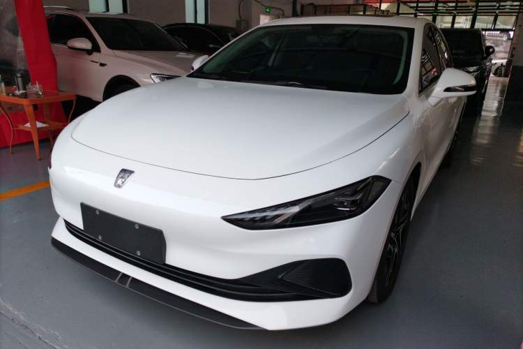 Used Roewe D7 2023 DMH 125km Superior Edition
