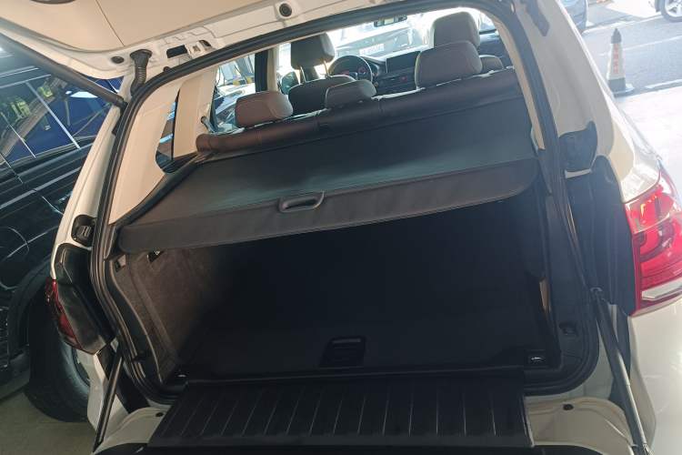 Used BMW X5 2017 xDrive28i
