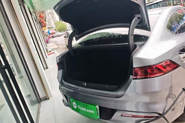 Used BYD Qin PLUS 2023 Champion Edition DM-i 120KM Excellence Model
