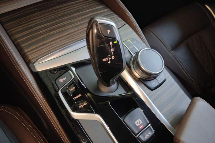 Used BMW 5 Series 2018 530Li Leading Edition Luxury Package
