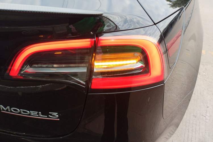 Used Tesla Model 3 2021 Revised Version II – Performance High-Performance All-Wheel-Drive Edition
