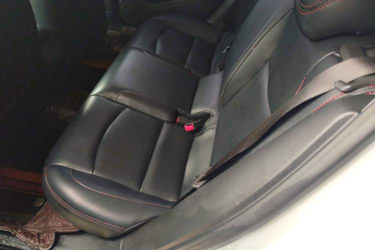 Used Chevrolet Cruze 2018 320 Automatic Pioneer Sunroof Edition
