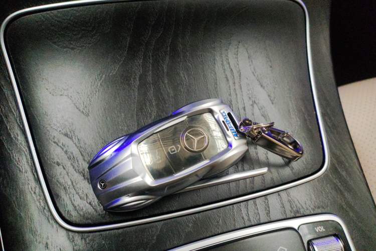 Used Mercedes-Benz E-Class 2019 Restyled E 300 L Sporty and Stylish Edition
