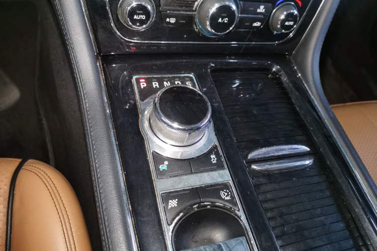 Used Jaguar XJ 2014 XJL 3.0 SC Two-Wheel-Drive Panoramic Business Edition