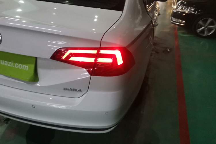 Used Volkswagen Bora 2016 1.6L Manual Fashion Edition
