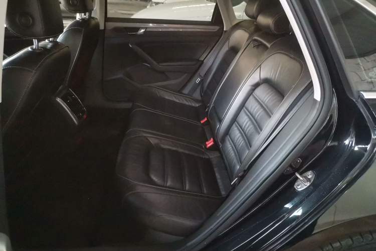 Used Volkswagen Passat 2017 330TSI DSG Luxury Edition
