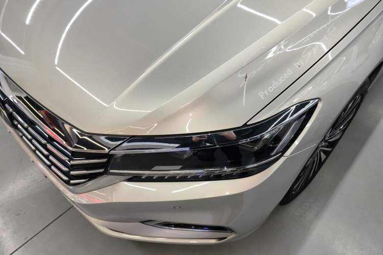 Used Volkswagen Passat 2019 330TSI Luxury Edition China VI Standard
