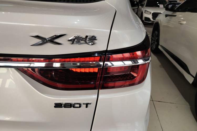 Used Changan CS85 COUPE 2021 1.5T DCT Luxury Edition
