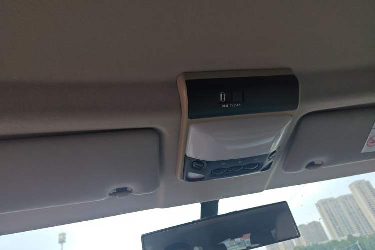 Used FORTHING Lingzhi 2020 M5L 1.6L Luxury 7-Seater
