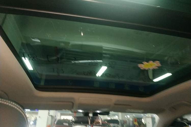 Used Volkswagen Tiguan L 2022 330TSI Automatic Two-Wheel Drive Smart Edition
