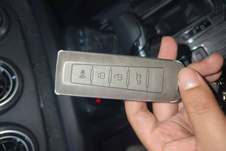 Used Wey VV7 2017 2.0T Ultra-Luxury Version
