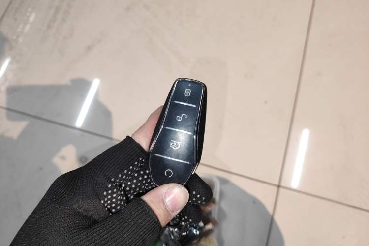 Used BYD Yuan UP 2025 Intelligent Driving Version 401 km Beyond-Range Edition