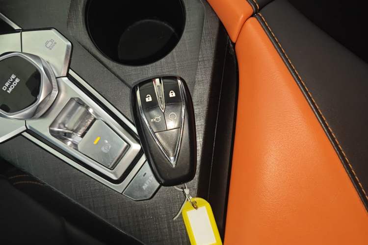 Used Changan UNI-V iDD 2023 Zhidian iDD 1.5T 113km Smart & Fun Version (Rapid Edition)
