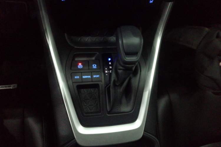 Used Toyota RAV4 2021 2.0L CVT Two-Wheel Drive Urban Edition
