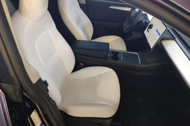 Used Tesla Model Y 2022 Long-Range All-Wheel-Drive Version