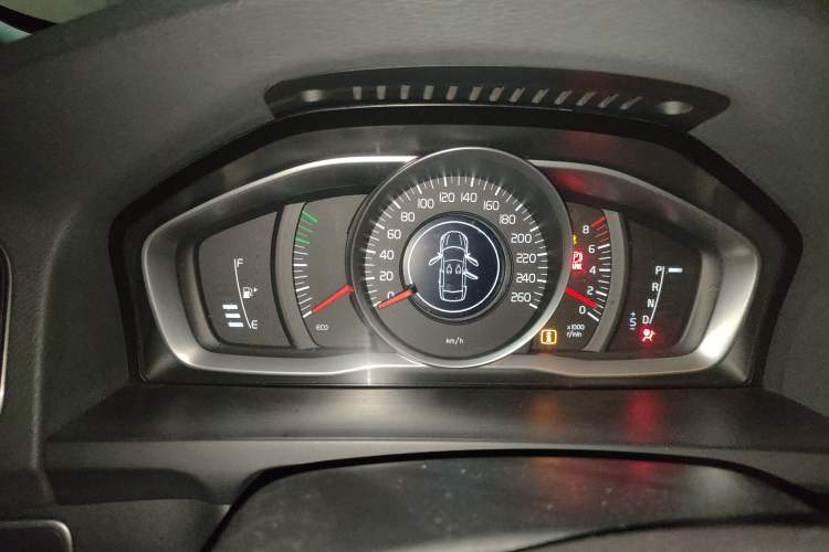 Used Volvo S60 2015 S60L 2.0T Zhiyuan Edition