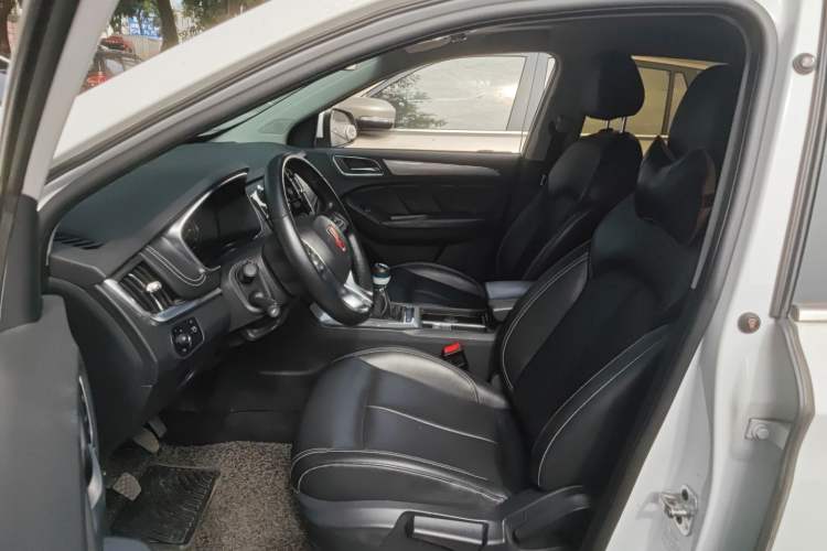 Used Roewe RX5 2018 20T Two-Wheel Drive Manual Internet Smart Edition