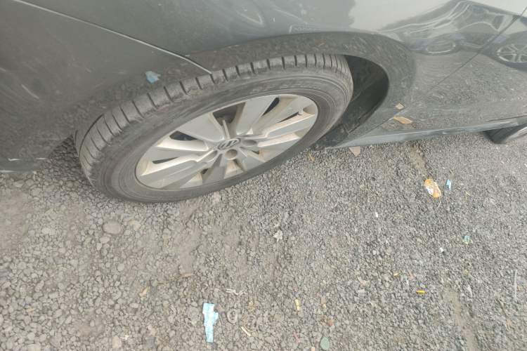 Used Volkswagen Lavida 2013 Restyled Classic 1.6L Manual Comfort Edition