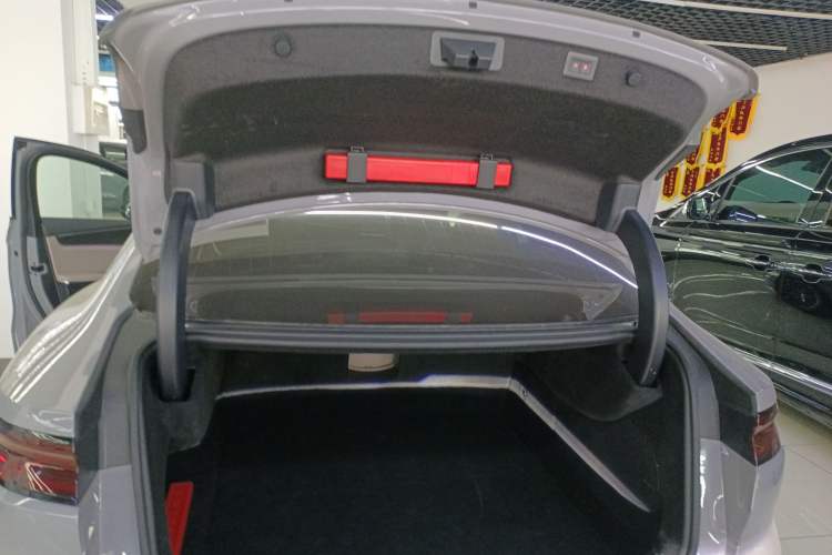 Used BYD Han 2025 DM-i Intelligent Driving Edition 125KM LiDAR Flagship Model
