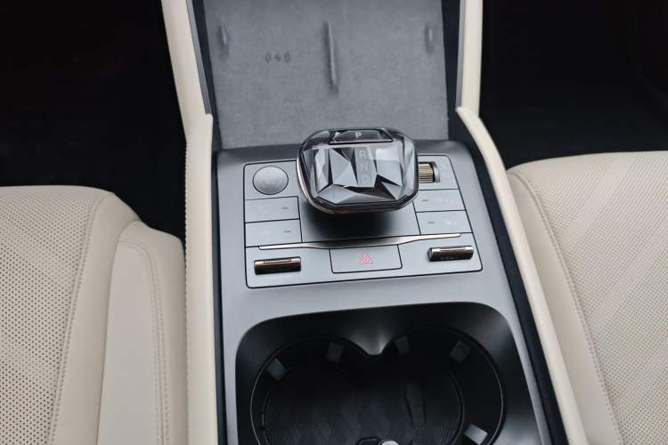 Used BYD Qin L 2024 DM-i 120KM Excellence Model
