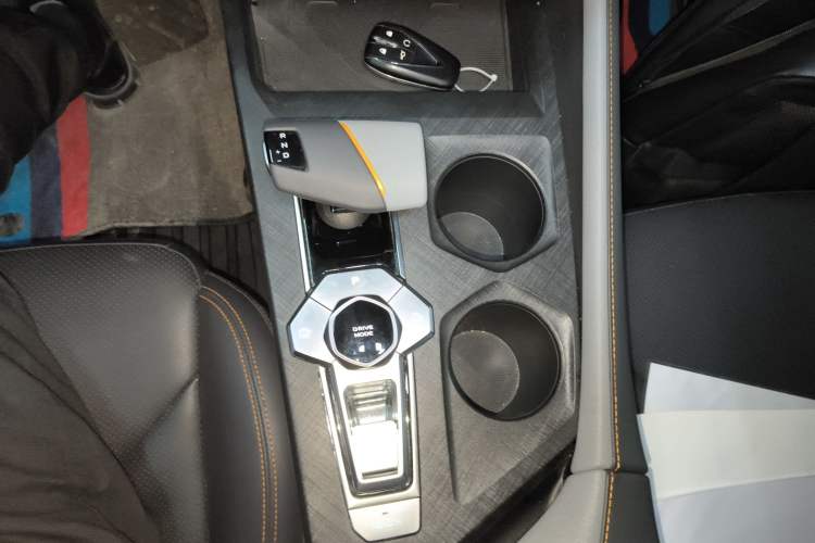 Used Changan UNI-V 2022 1.5T Prestige Version