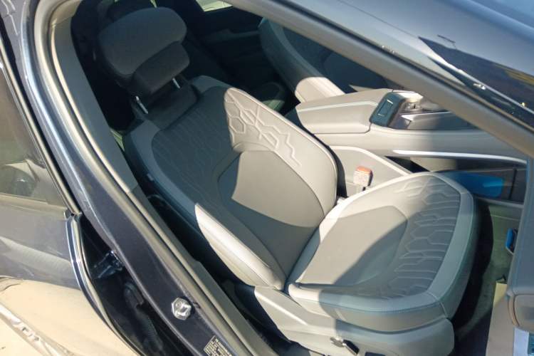 Used Ford Edge 2023 Ford Explorer L 2.0T EcoBoost Two-Wheel Drive 7-Seater Luxury Model
