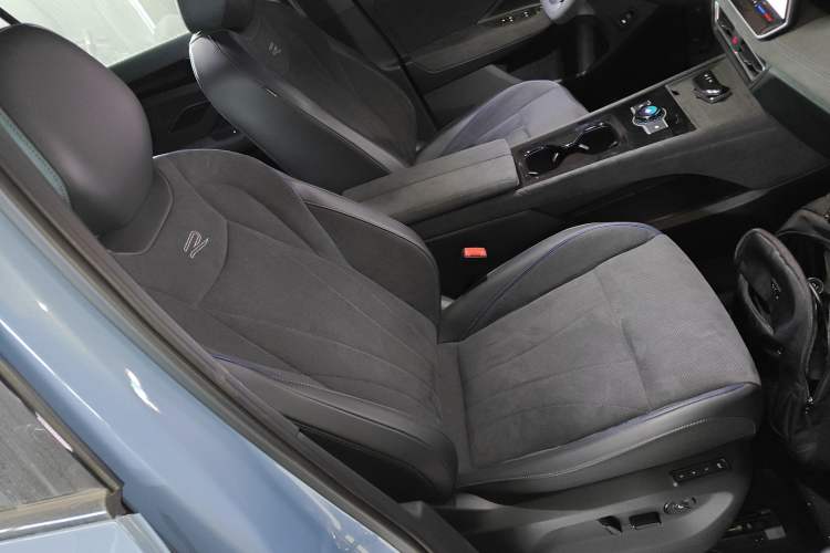 Used Volkswagen Tiguan L 2024 PRO 380TSI Four-Wheel Drive R-Line Prestige Edition
