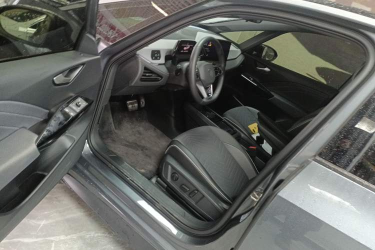 Used Volkswagen ID.3 2024 Outstanding Edition
