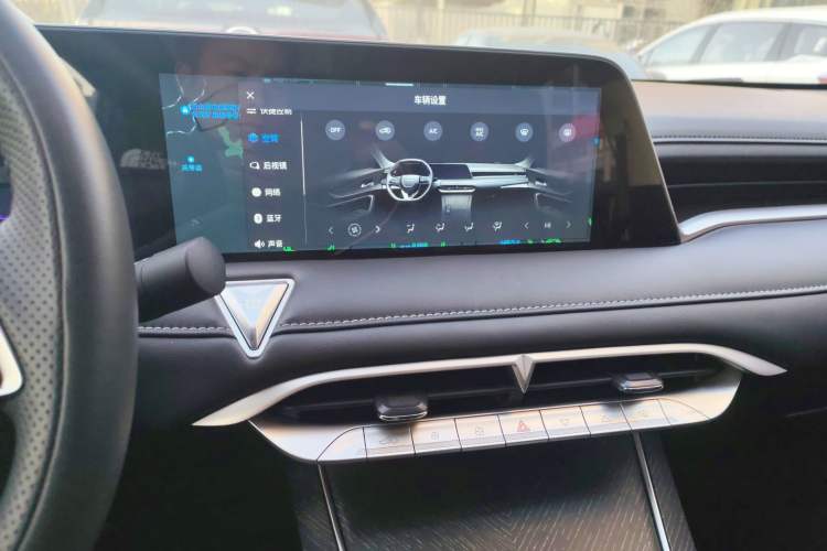 Used Venucia V 2023 260T Idol Edition Pro