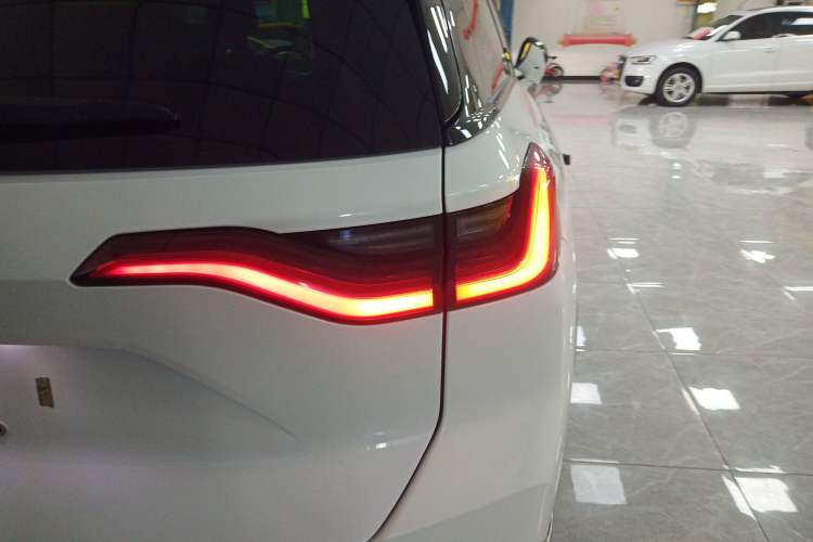 Used Nio ES8 2020 450 km Range 6-Seater Version
