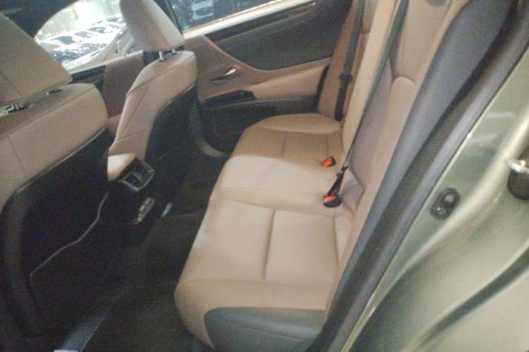 Used Lexus ES 2022 200 Excellence Edition
