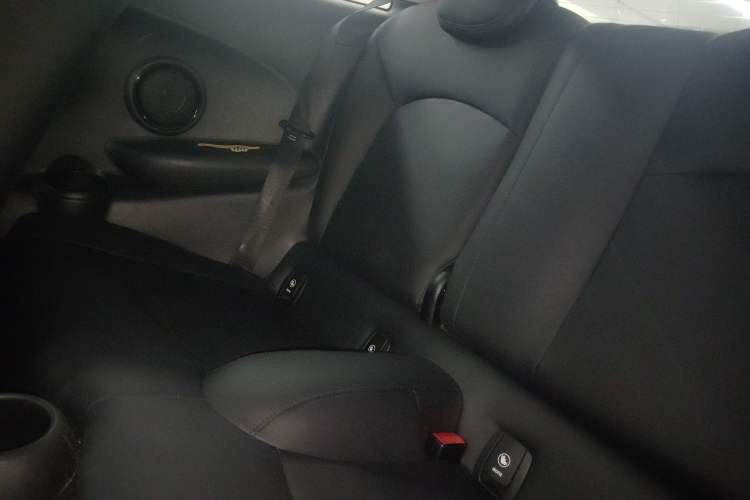 Used  MINI 2016 1.5T COOPER
