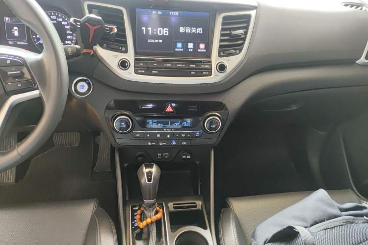 Used Hyundai Tucson 2018 1.6T Dual-Clutch Two-Wheel Drive 15th Anniversary Special Edition