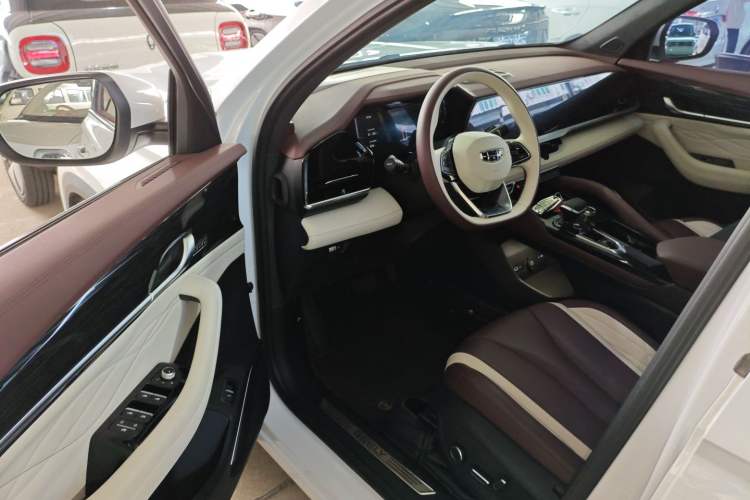 Used Geely Auto Monjaro L 2024 2.0TD High-Power Automatic Two-Wheel Drive Yunqi Version
