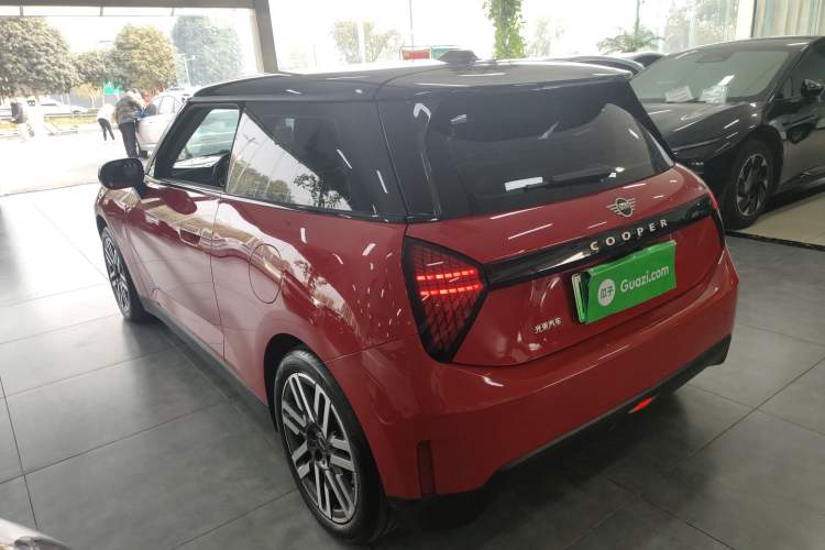 Used  Electric MINI COOPER 2024 456km COOPER E Classic Edition