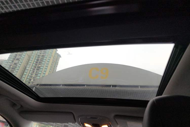 Used  Cherokee 2019 2.0T Two-Wheel Drive Smart Enjoyment Version China V
